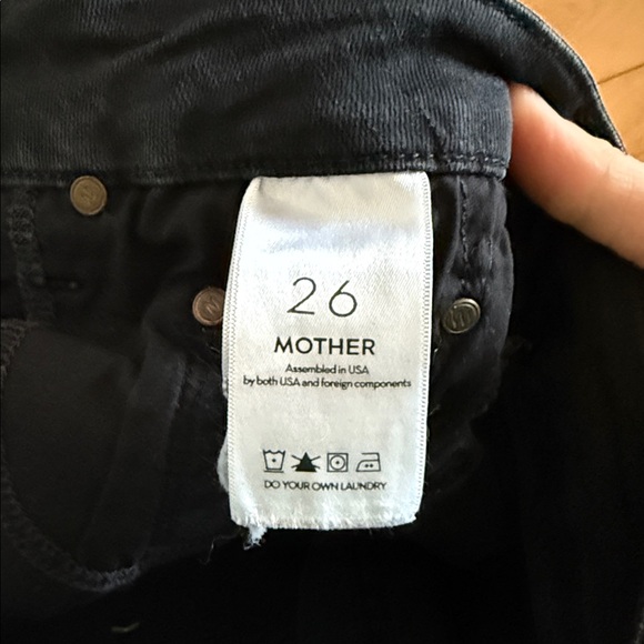 ♥️MOTHER | Looker Ankle Fray Black Denim Jeans - Picture 3 of 9